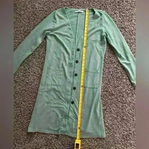 “Emerald Elegance: Long  Green Button-Up Cardigan” - Picture 2 of 6